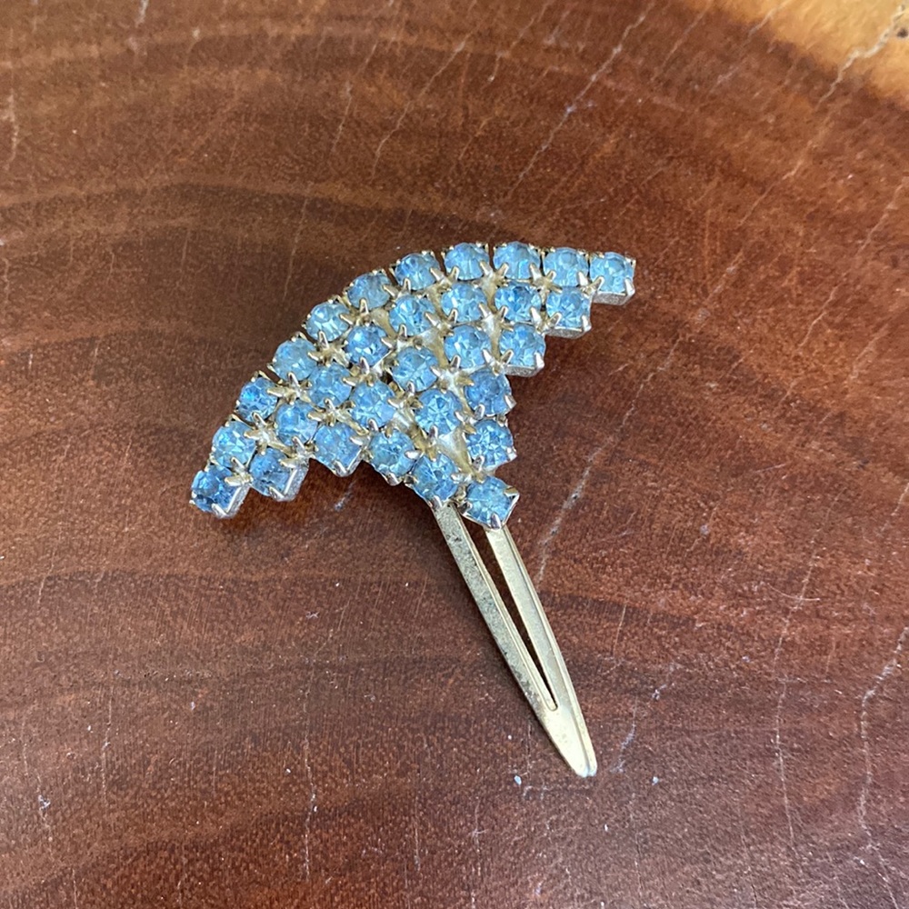 Vintage hair clip